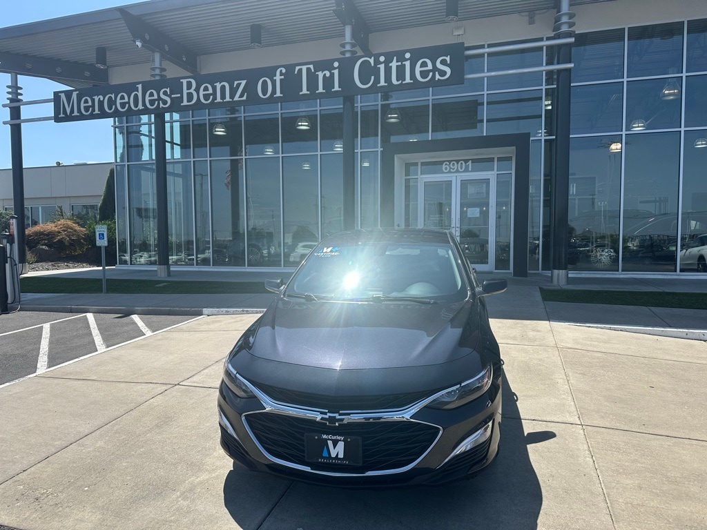 Used 2022 Chevrolet Malibu RS with VIN 1G1ZG5ST5NF209450 for sale in Kennewick, WA