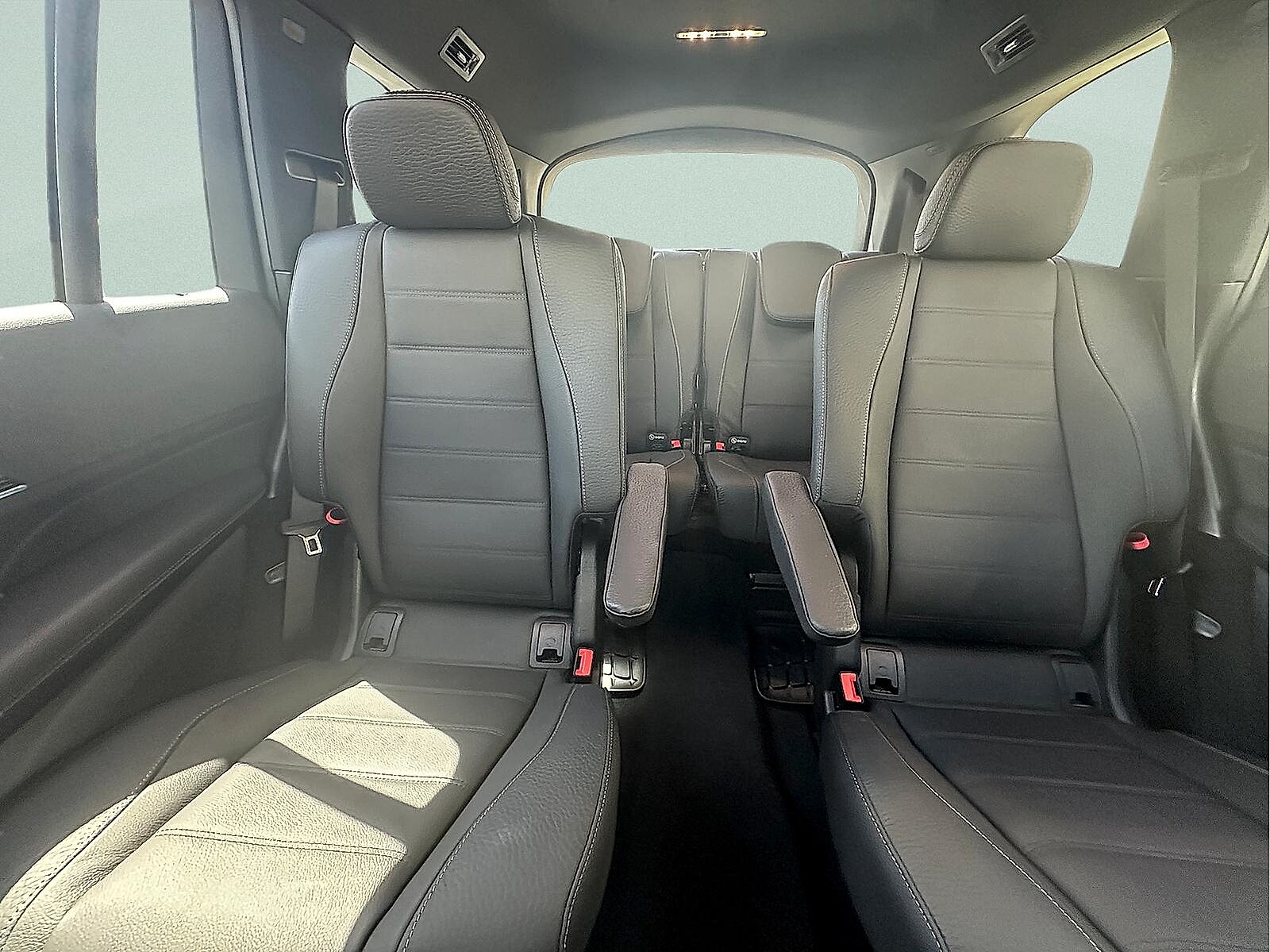 2025 Mercedes-Benz GLS Base - Photo 30