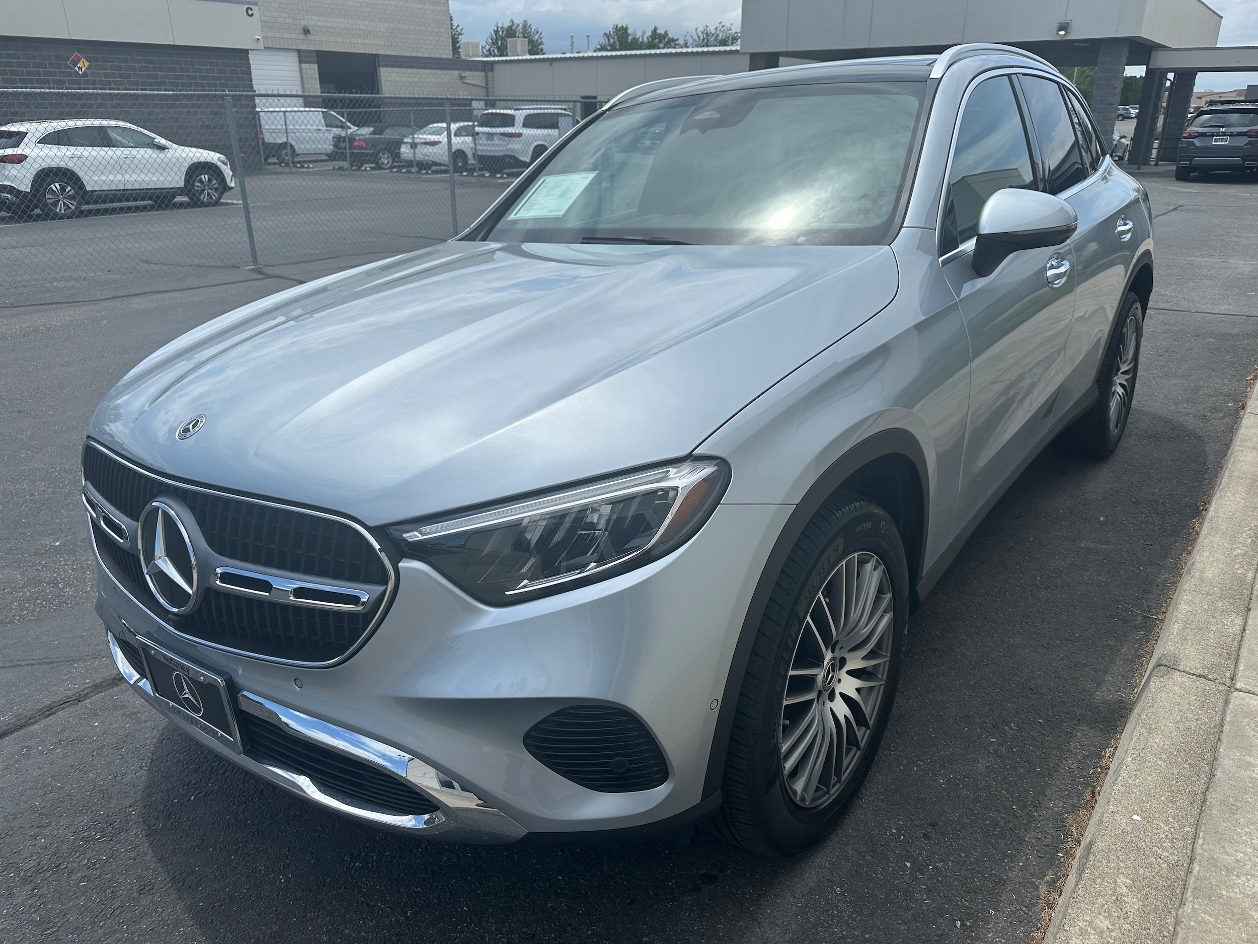 2025 Mercedes-Benz GLC GLC 300 4MATIC's photo
