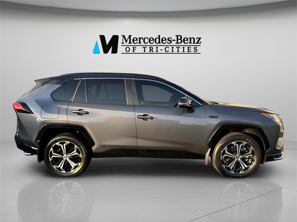 2024 Toyota RAV4 Prime XSE photo 2