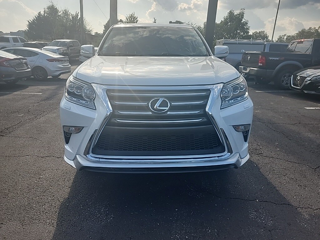 2019 Lexus GX 460 photo 2