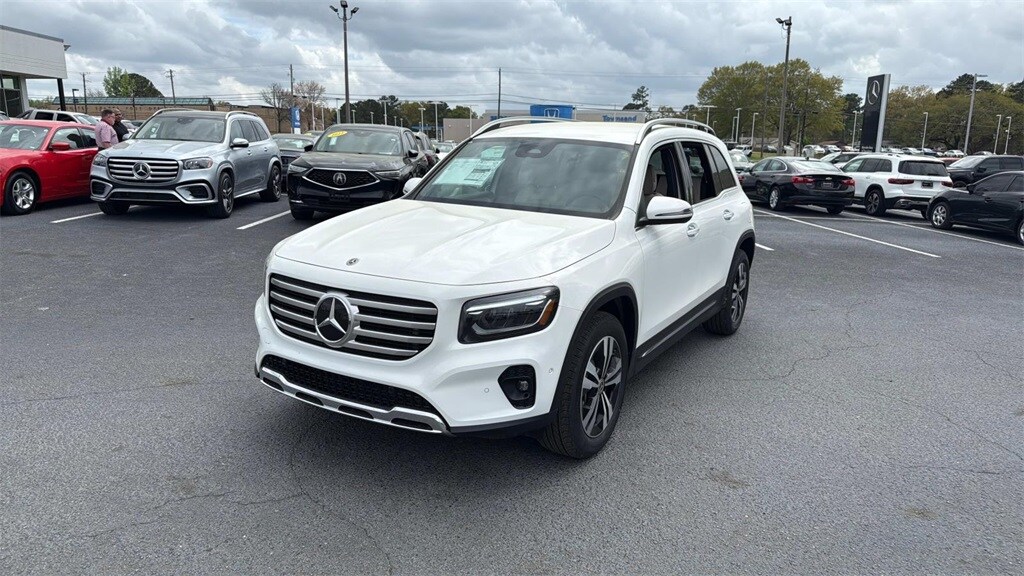 2025 Mercedes Benz GLB 250 photo 3