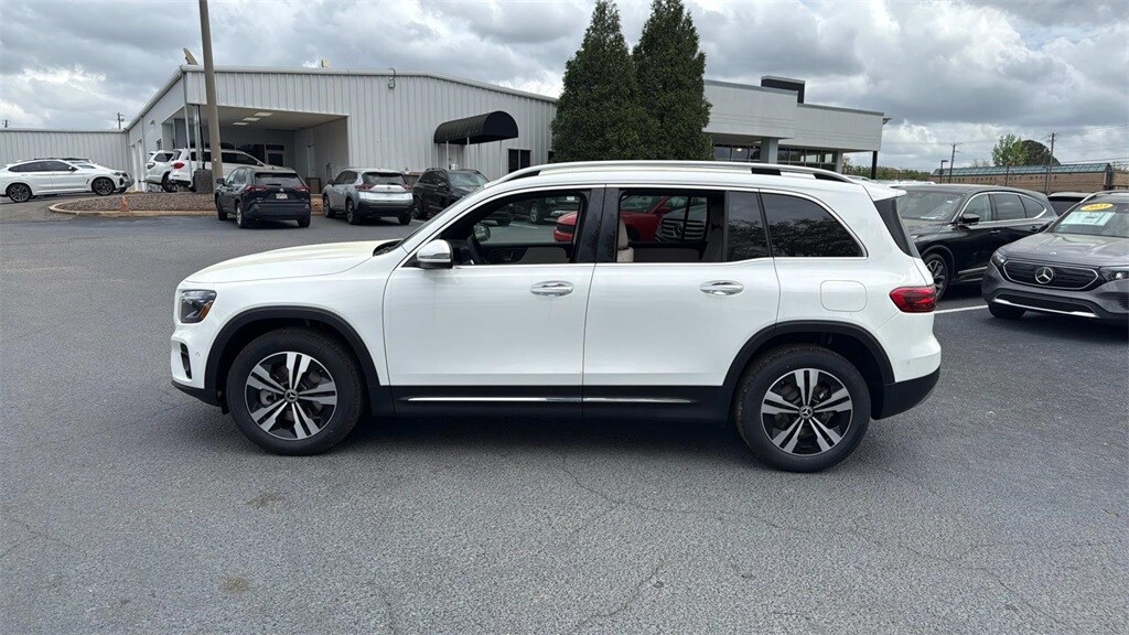 2025 Mercedes Benz GLB 250 photo 4