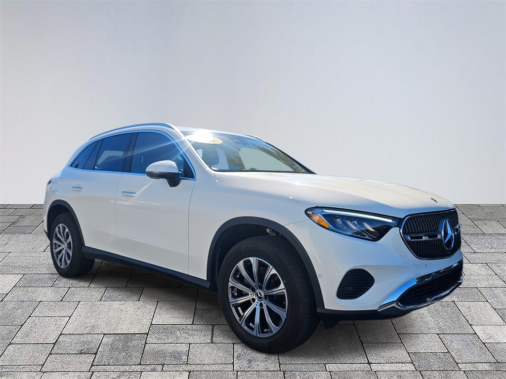 2024 Mercedes-Benz GLC GLC 300's photo