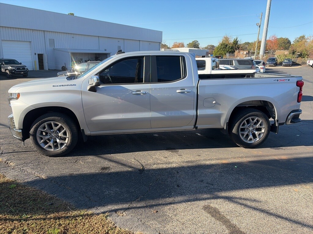 2020 Chevrolet Silverado 1500 LT photo 4