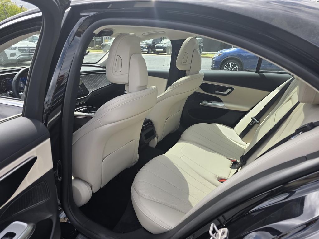 2026 Mercedes-Benz E-Class E350 - Photo 25