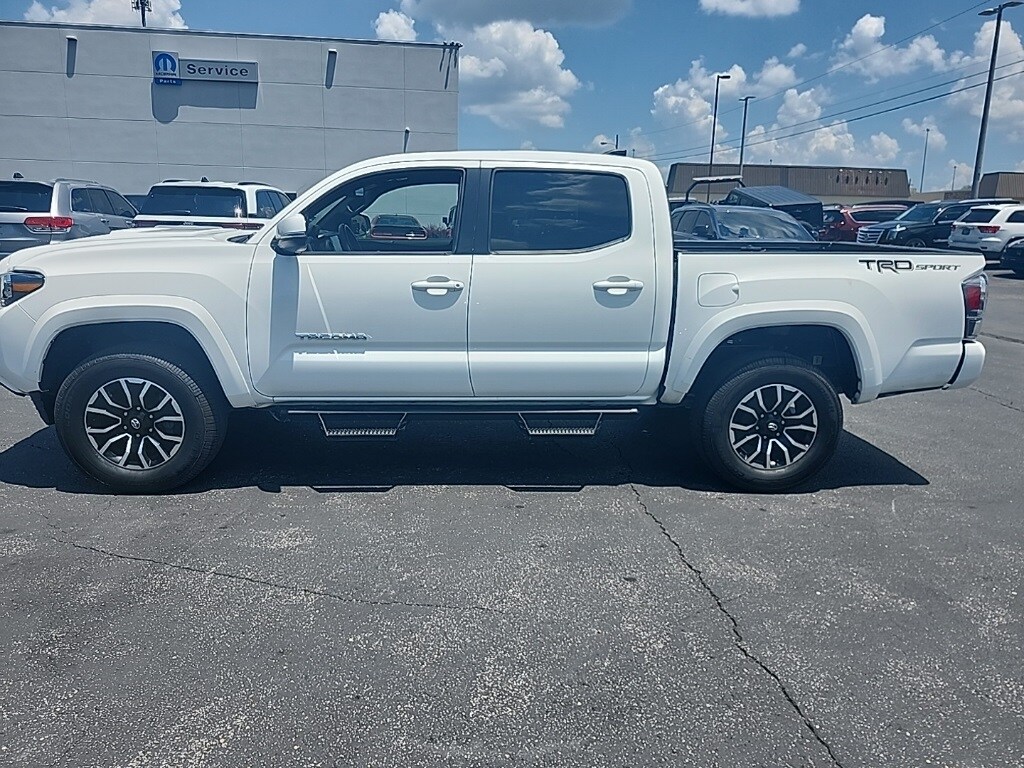 2021 Toyota Tacoma TRD Sport V6 photo 4
