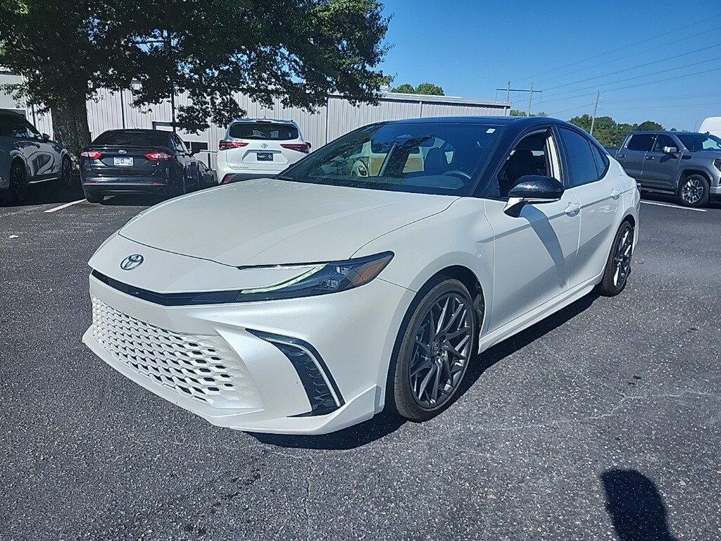 2025 Toyota Camry XSE photo 3
