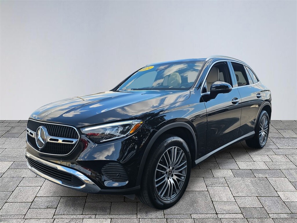 2024 Mercedes Benz GLC 300 4MATIC photo 3