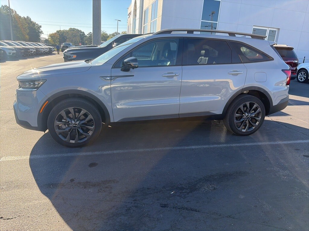 2023 Kia Sorento X-Line SX Prestige photo 3