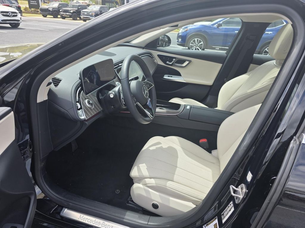 2026 Mercedes-Benz E-Class E350 - Photo 23