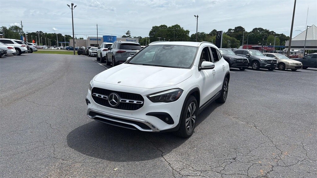 2024 Mercedes Benz GLA 250 4MATIC photo 3