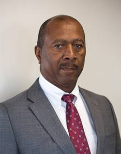 Staff member Willie Davis from 9d03bd5829c1