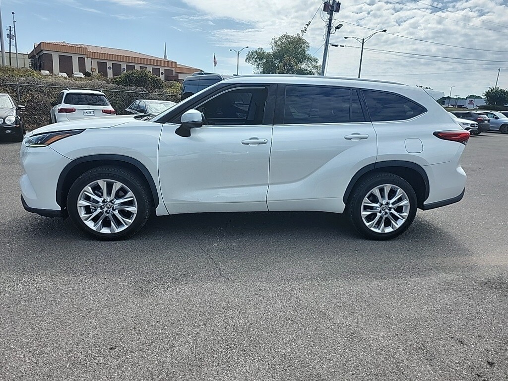 2022 Toyota Highlander Limited photo 4