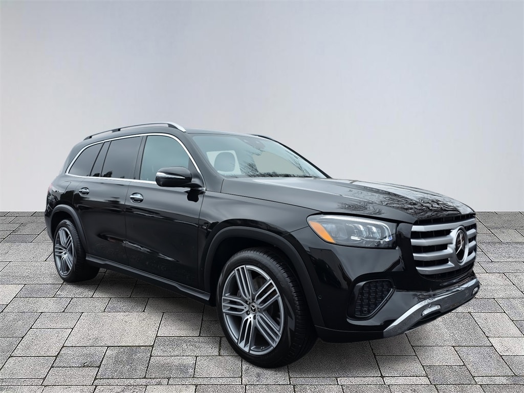 2025 Mercedes-Benz GLS Base's photo