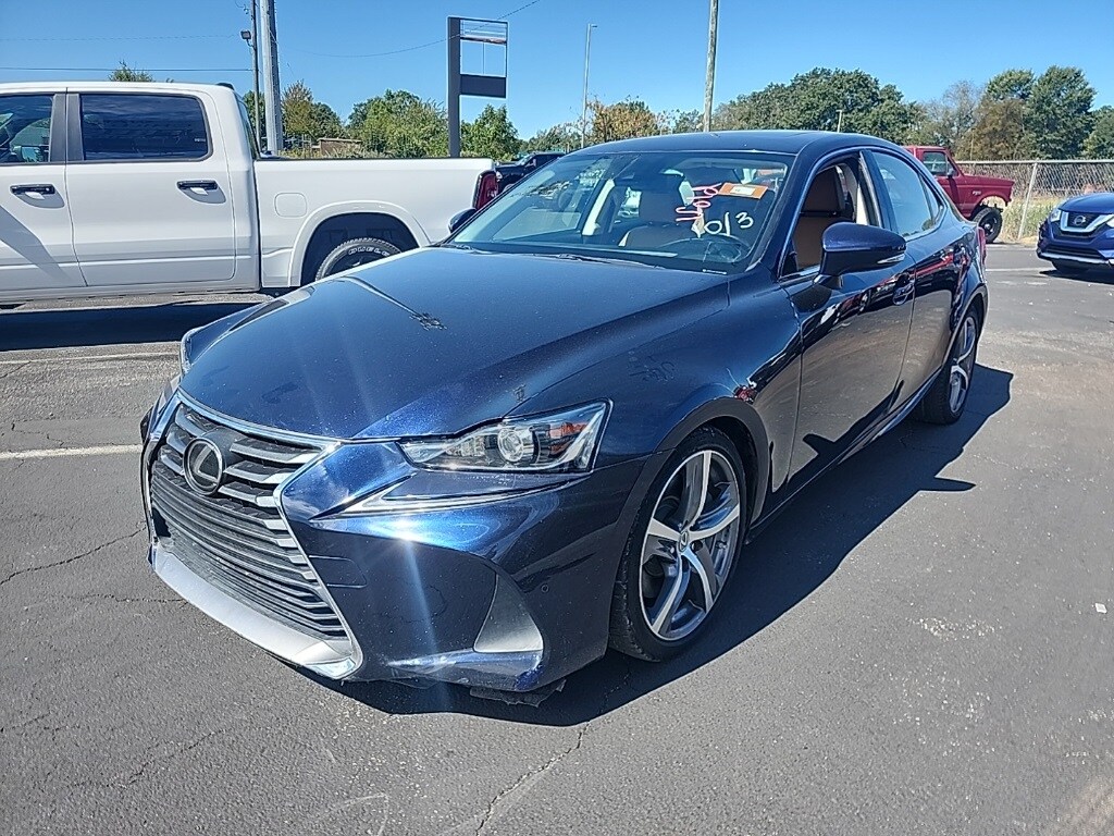 2018 Lexus IS 300 photo 3