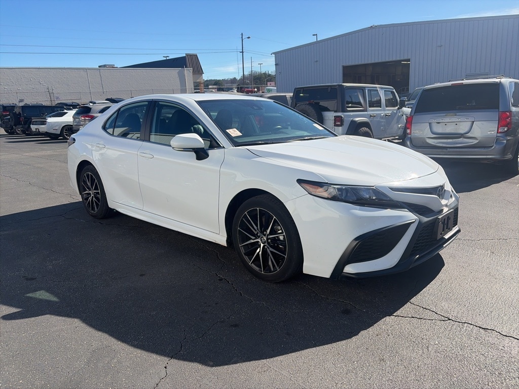 Used 2024 Toyota Camry SE Sedan