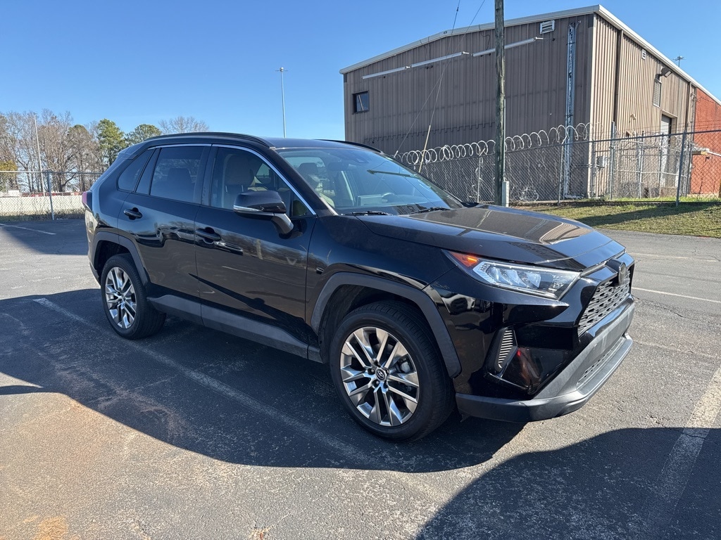 2020 Toyota RAV4 XLE Premium
