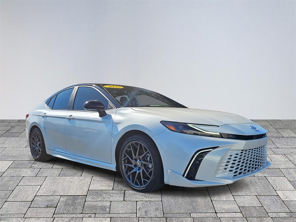 2025 Toyota Camry XSE's photo