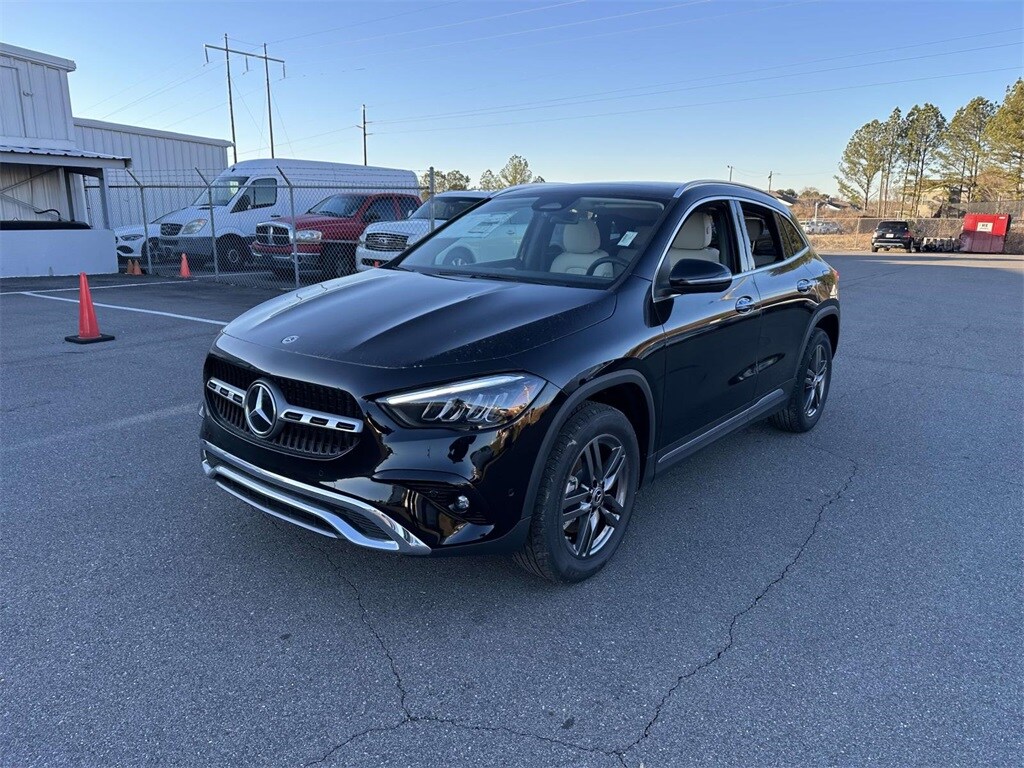 2025 Mercedes Benz GLA 250 photo 3