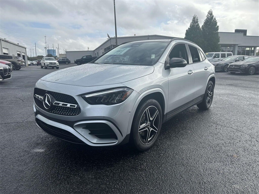 2025 Mercedes Benz GLA 250 photo 3