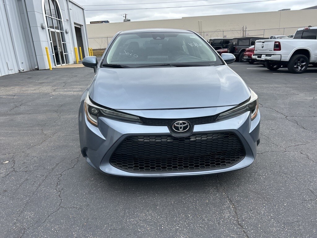 2021 Toyota Corolla LE photo 2