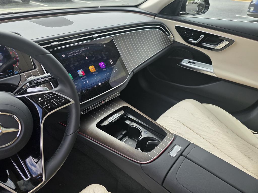 2026 Mercedes-Benz E-Class E350 - Photo 22