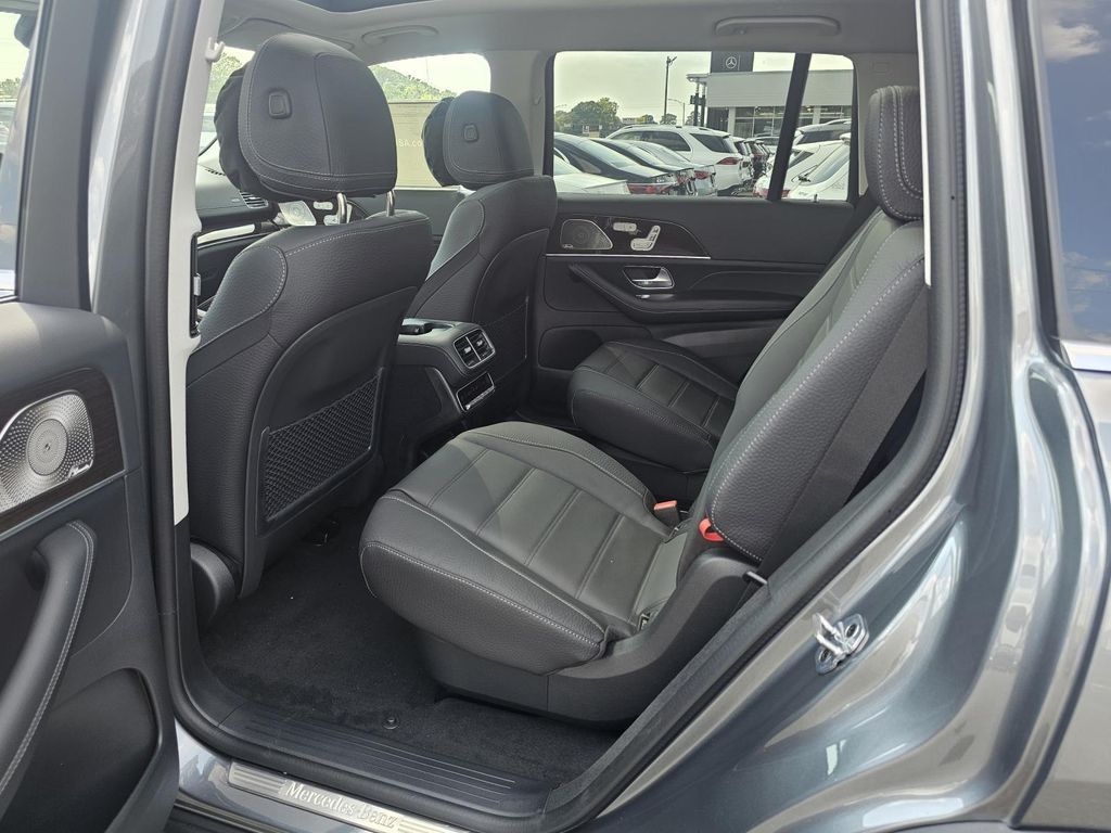 2026 Mercedes-Benz GLS Base - Photo 25