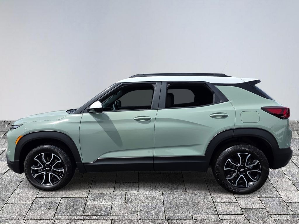 Used 2025 Chevrolet Trailblazer Activ SUV