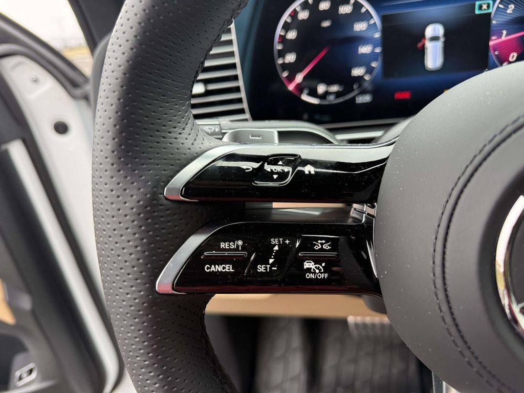 2026 Mercedes-Benz GLS Base - Photo 18