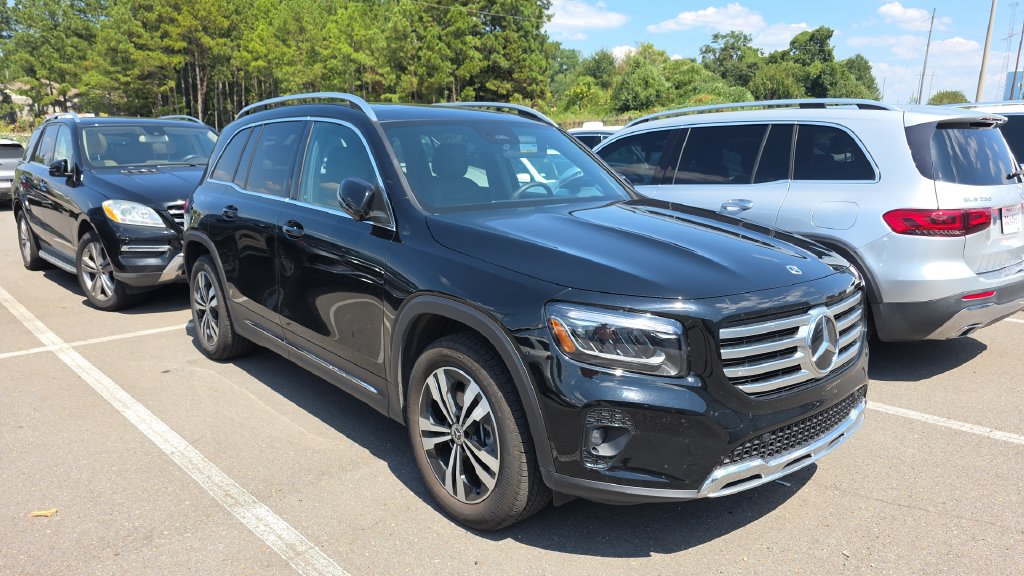 2025 Mercedes-Benz GLB Base