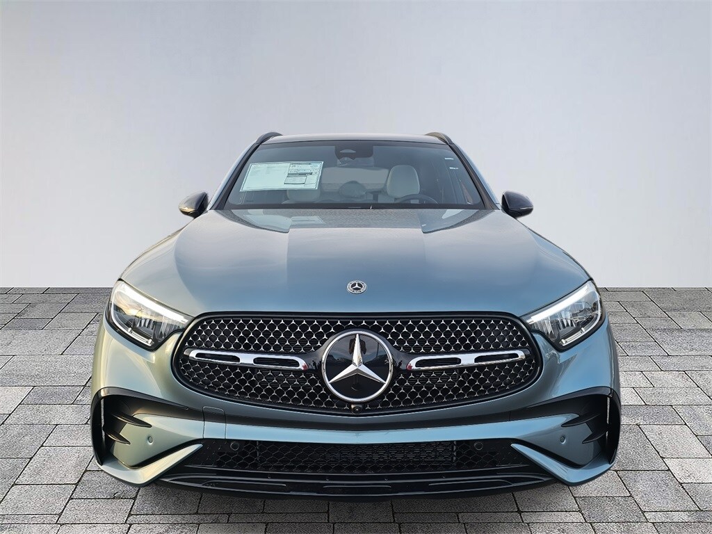 2026 Mercedes Benz GLC 300 4MATIC photo 2