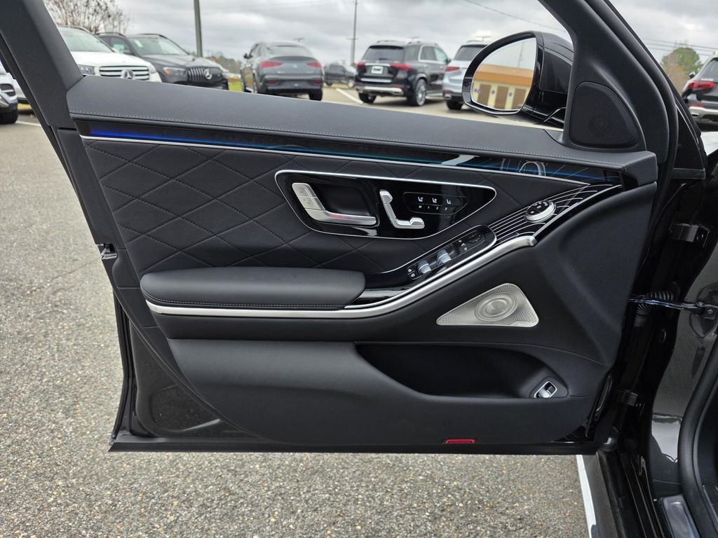 2026 Mercedes-Benz S-Class S 500 - Photo 11