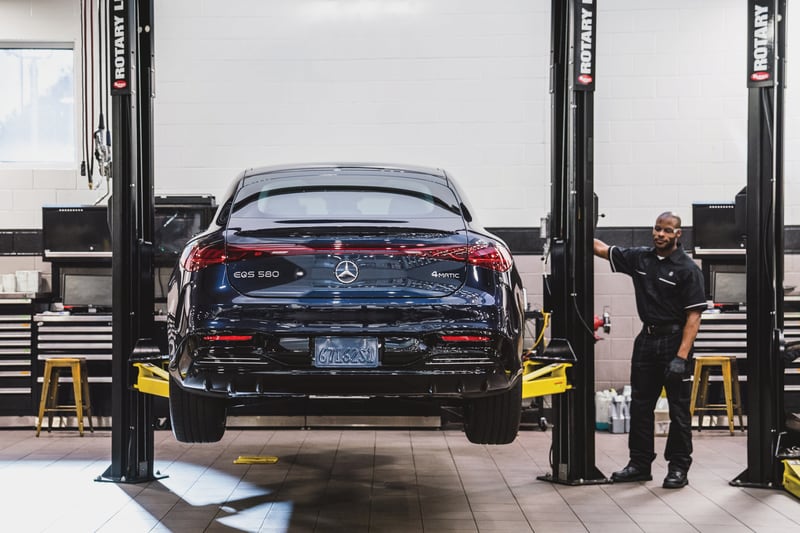 Mercedes-Benz tire mounting and balancing service