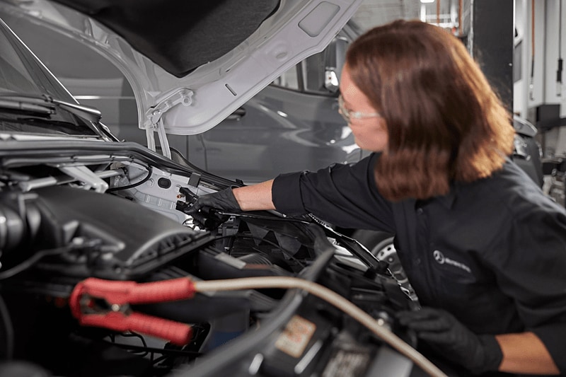 Mercedes-Benz EV high-voltage battery inspection