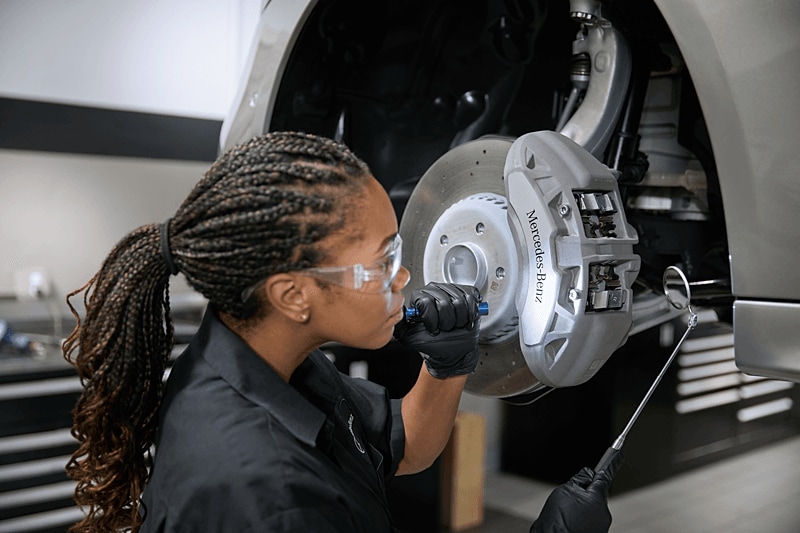 Mercedes-Benz EV brake fluid replacement service