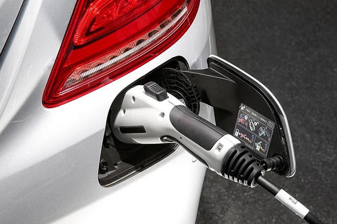 2026 Mercedes-Benz S-Class Plug-In Hybrid Considerations