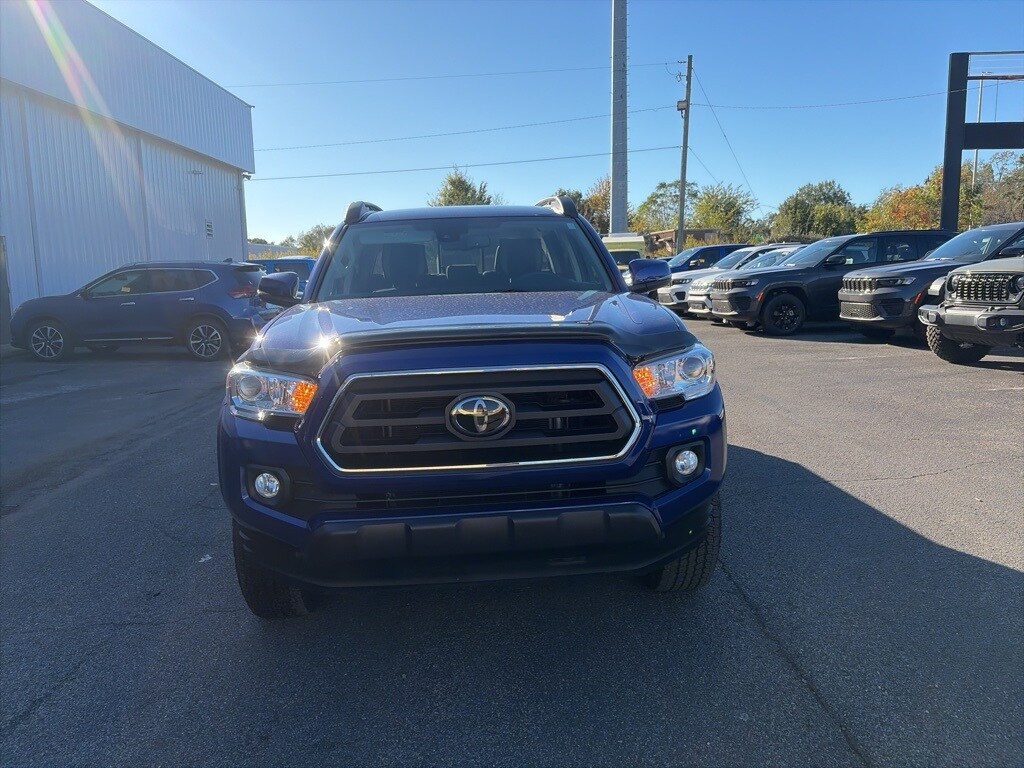 2023 Toyota Tacoma SR5 V6 photo 2