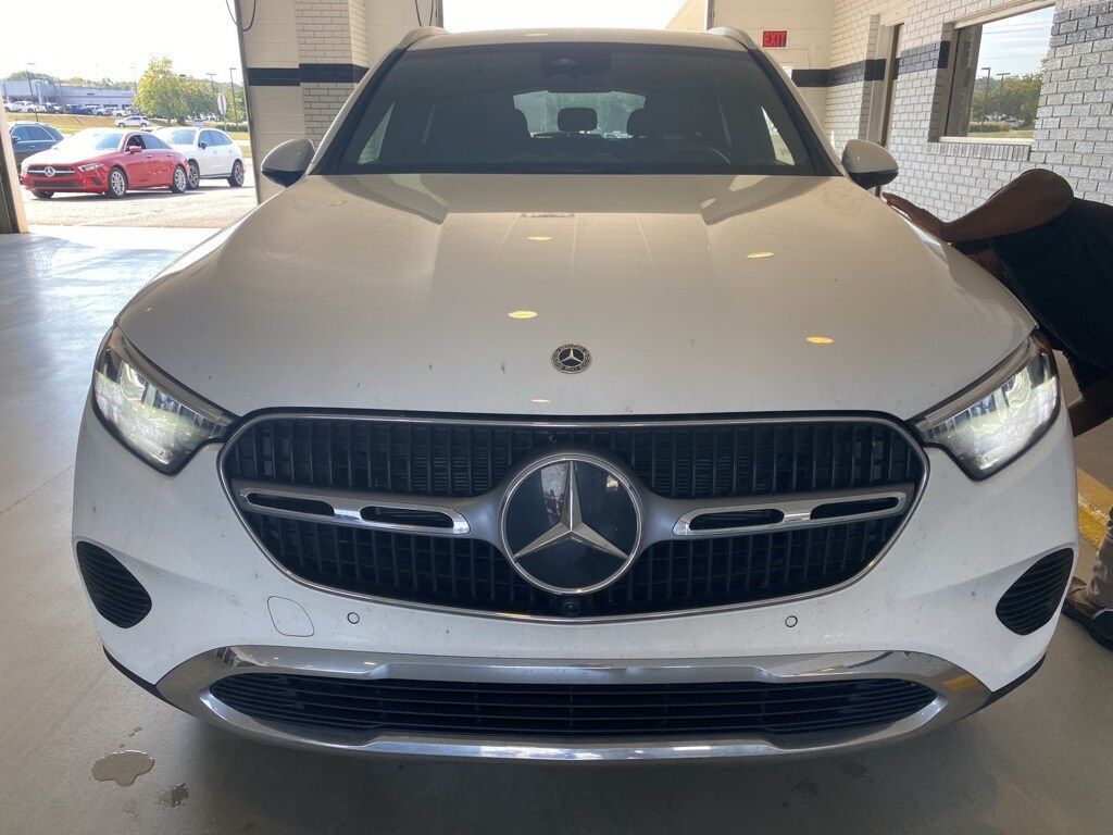 2024 Mercedes Benz GLC 300 4MATIC photo 2