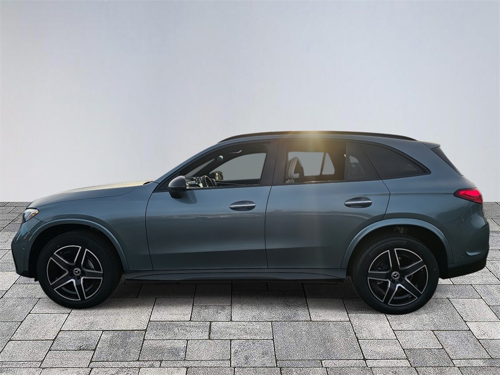 2026 Mercedes Benz GLC 300 4MATIC photo 4