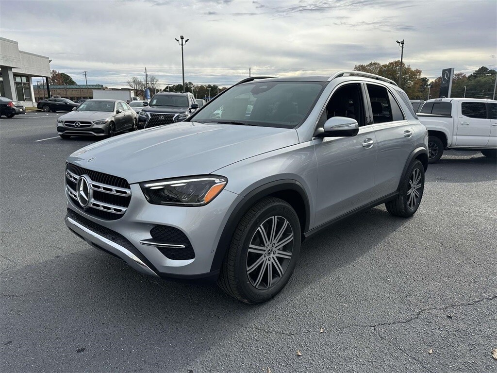 2025 Mercedes Benz GLE 450 4MATIC photo 3