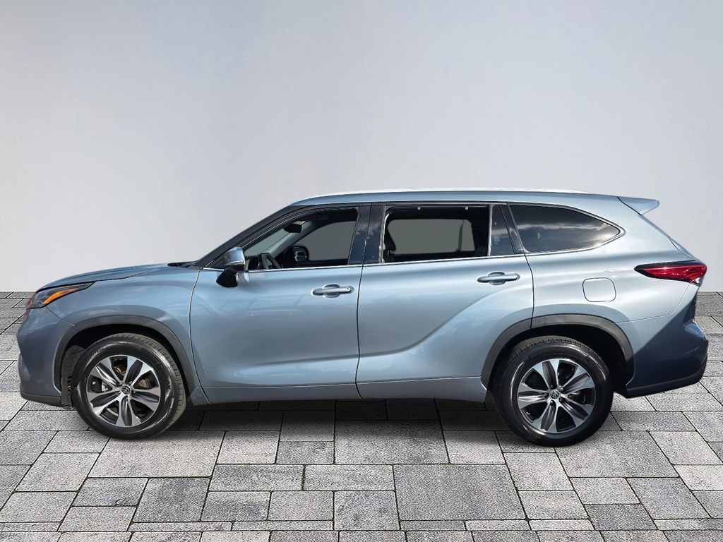 Used 2022 Toyota Highlander XLE SUV