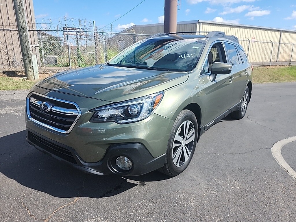 2018 Subaru Outback 3.6R Limited photo 2