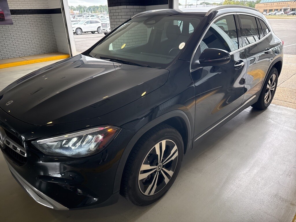2025 Mercedes Benz GLA 250 photo 3