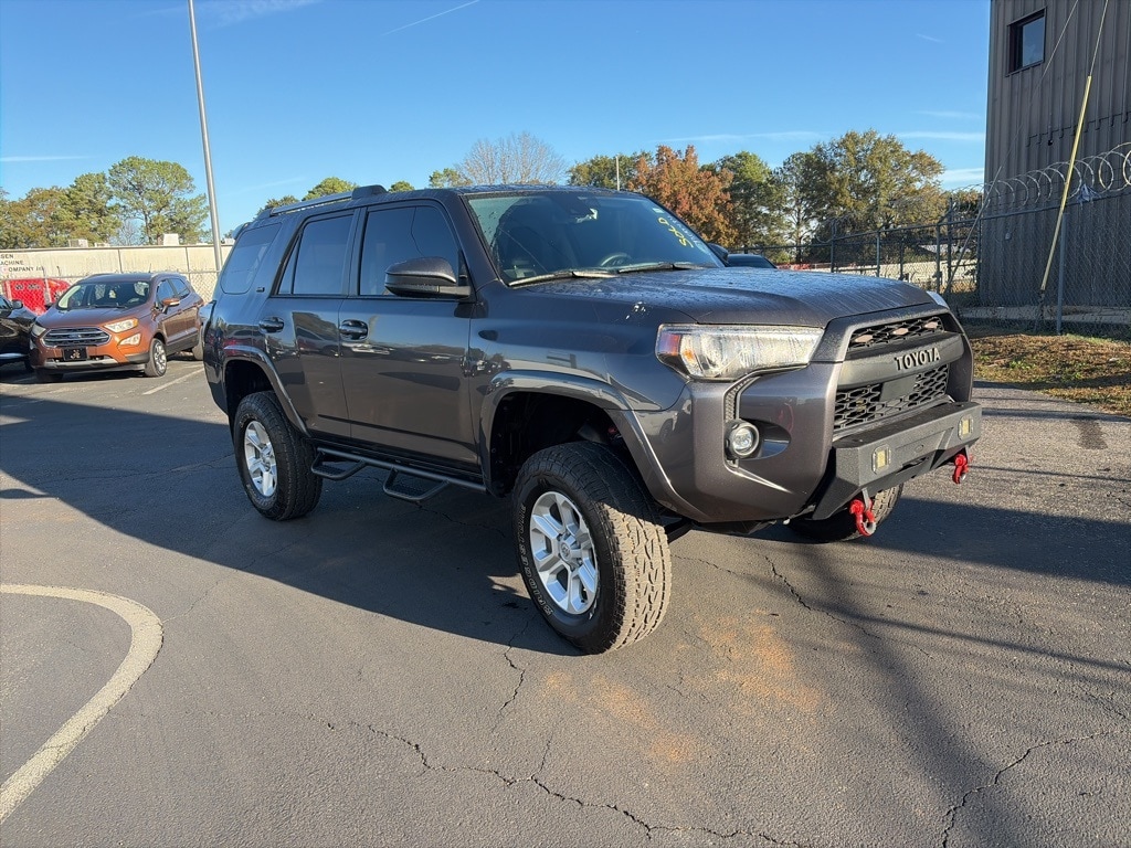 2021 Toyota 4Runner SR5's photo