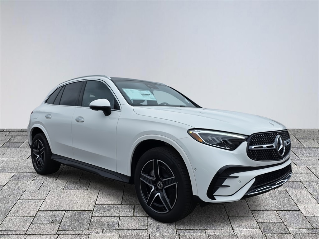 2026 Mercedes-Benz GLC Base's photo
