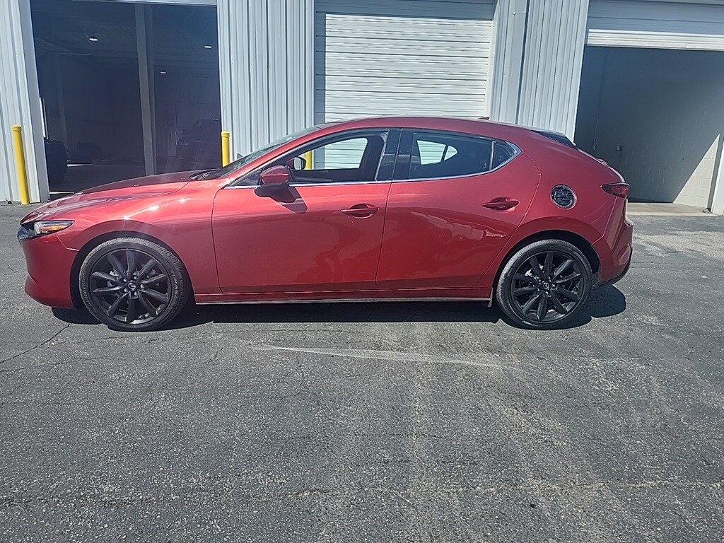 2021 Mazda Mazda3 Premium Hatchback photo 4