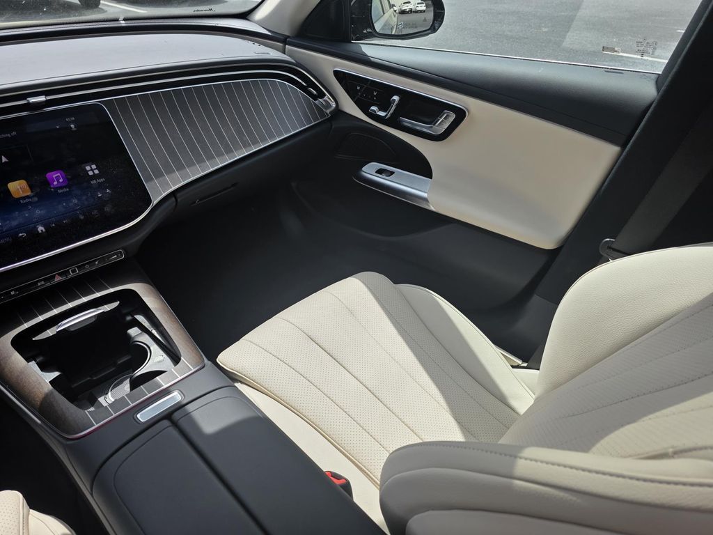 2026 Mercedes-Benz E-Class E350 - Photo 29