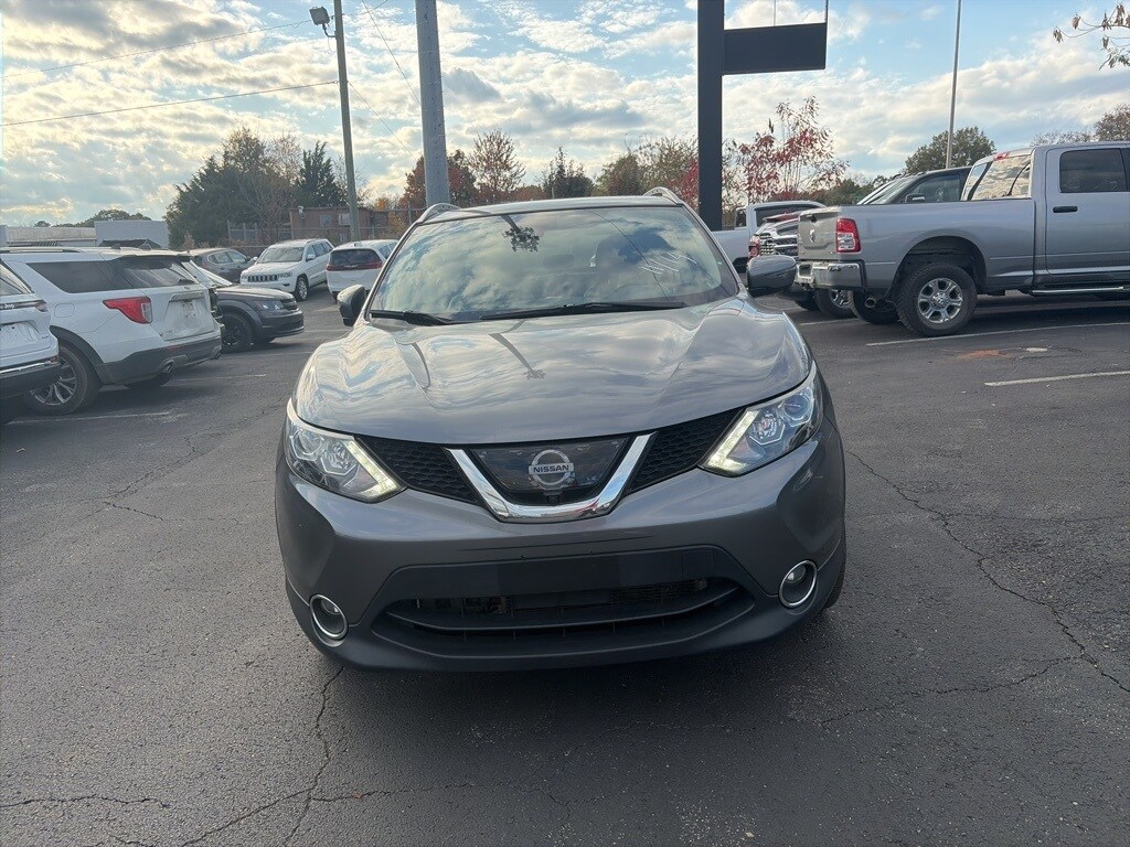 2017 Nissan Rogue Sport SL photo 3