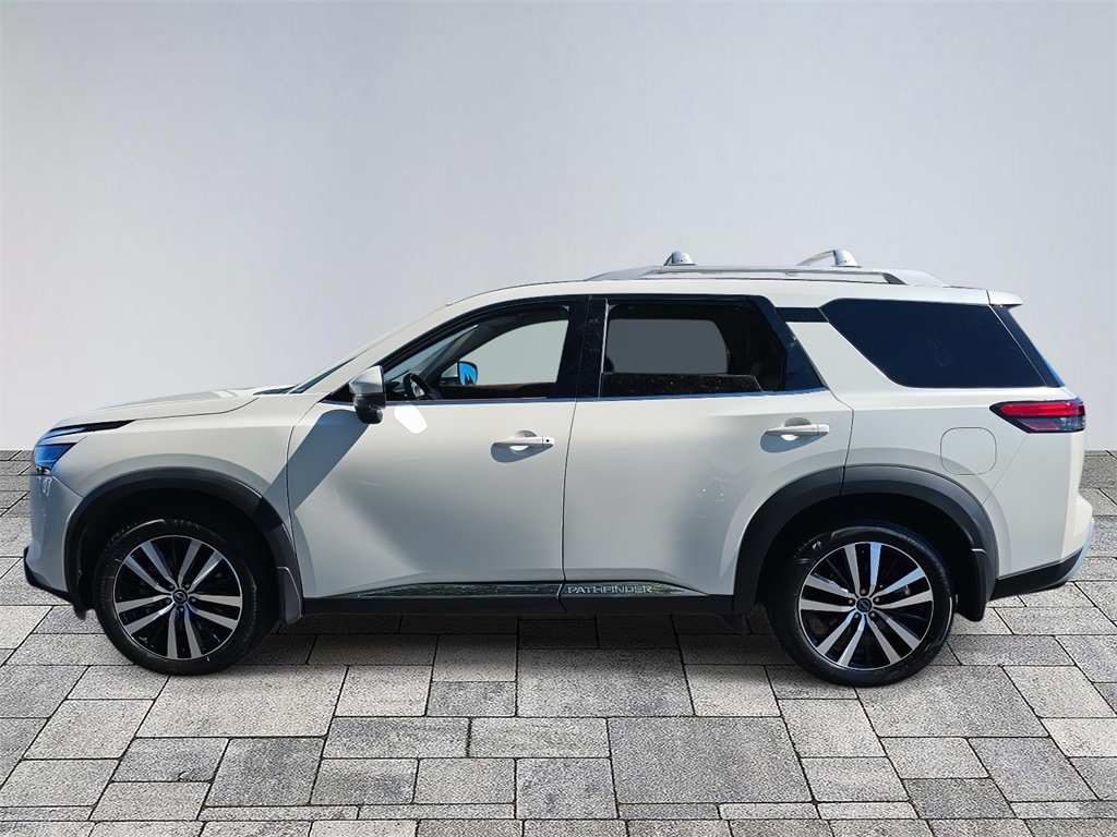 Used 2024 Nissan Pathfinder Platinum SUV